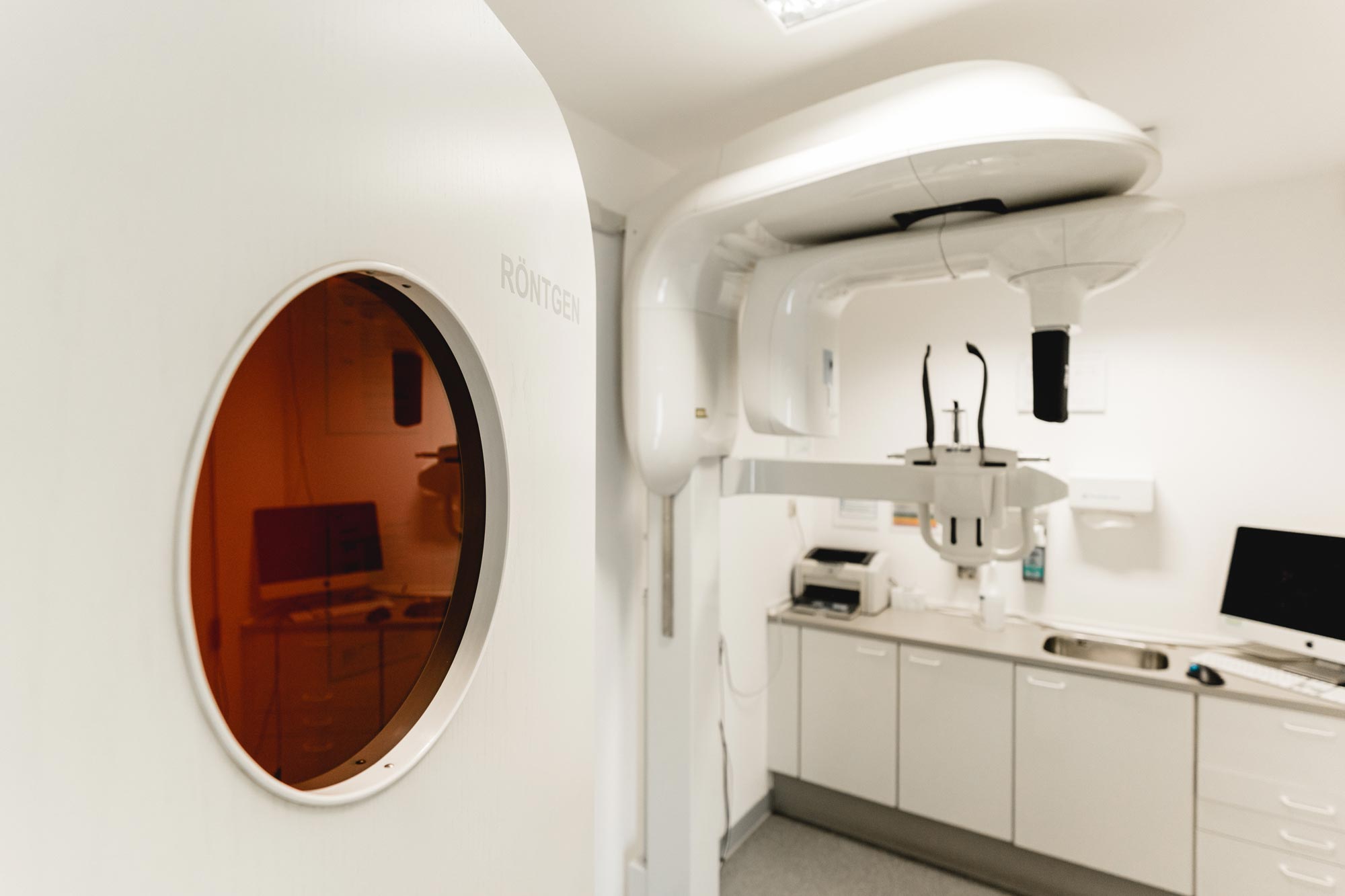 digitales Röntgengerät - Zahnartzpraxis Dr. Weber und Bier